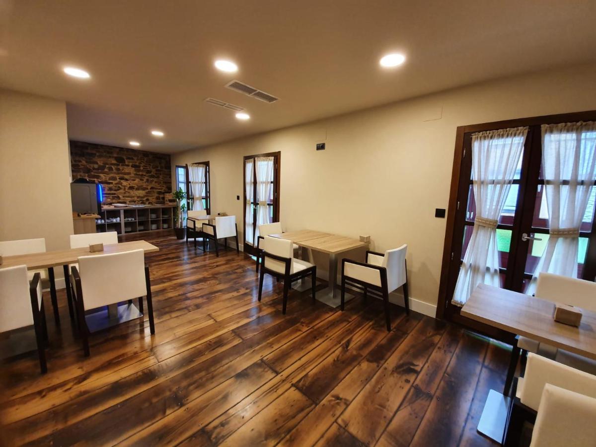 A Fonsagrada Albergue Casa Cuartel מראה חיצוני תמונה