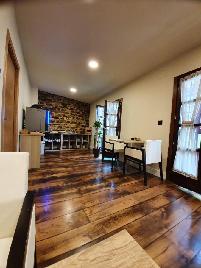 A Fonsagrada Albergue Casa Cuartel מראה חיצוני תמונה
