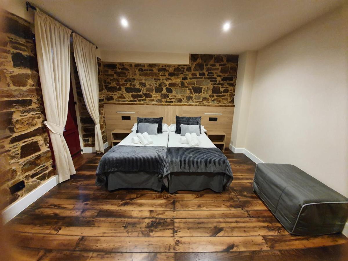 A Fonsagrada Albergue Casa Cuartel מראה חיצוני תמונה
