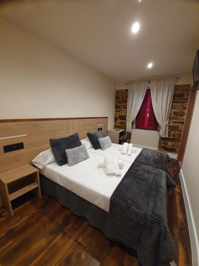 A Fonsagrada Albergue Casa Cuartel מראה חיצוני תמונה