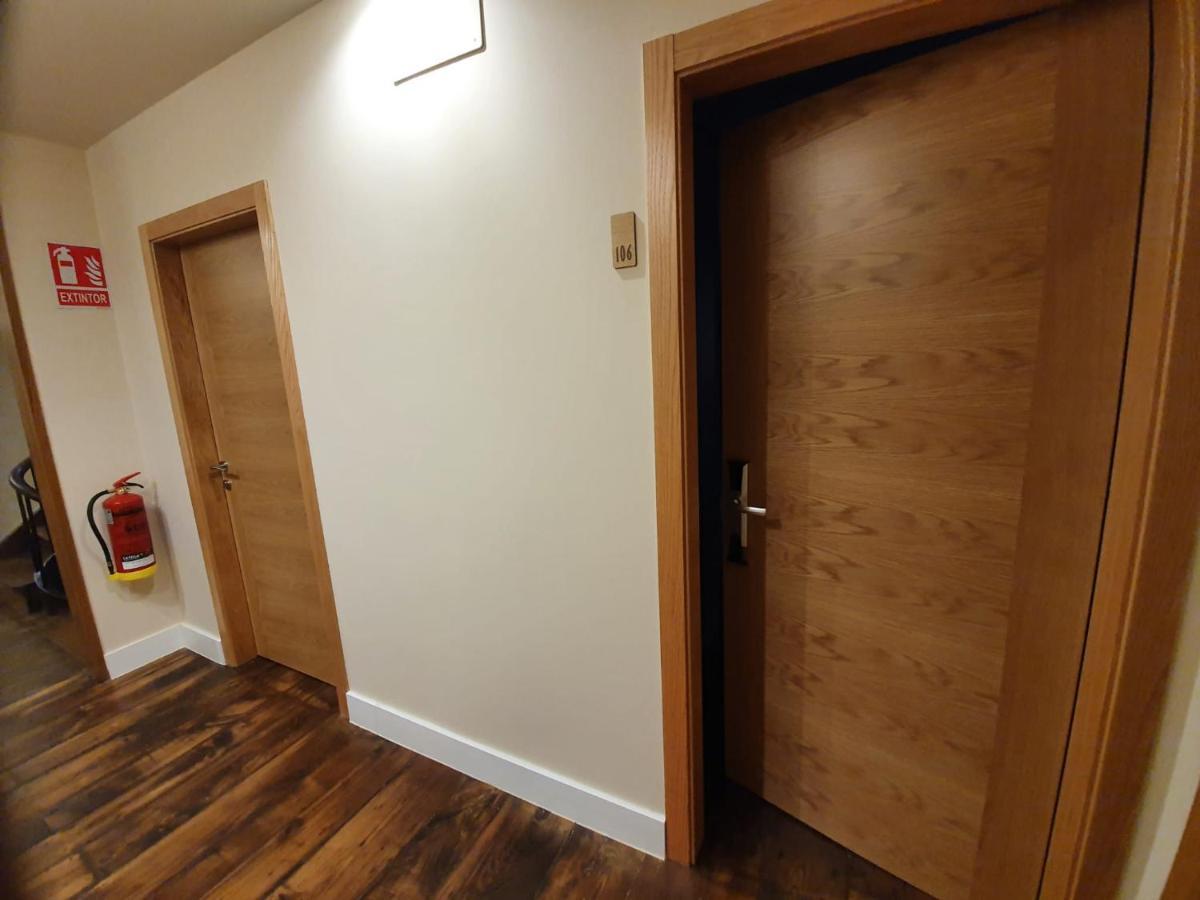 A Fonsagrada Albergue Casa Cuartel מראה חיצוני תמונה