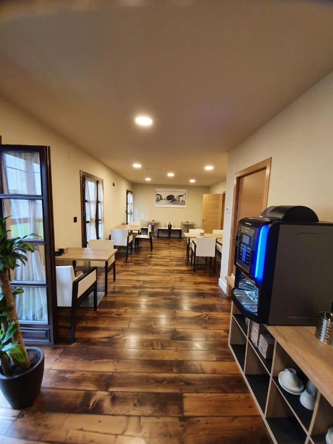 A Fonsagrada Albergue Casa Cuartel מראה חיצוני תמונה