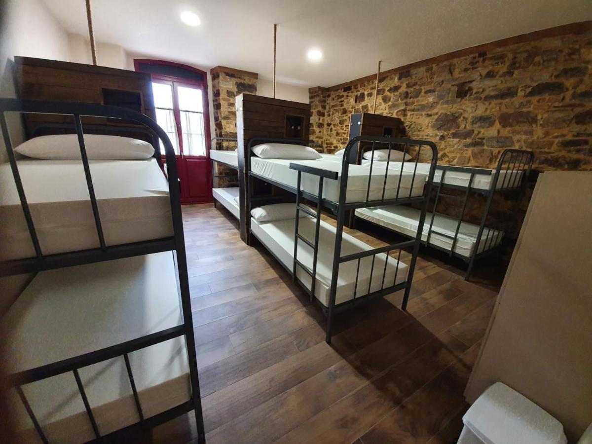 A Fonsagrada Albergue Casa Cuartel מראה חיצוני תמונה